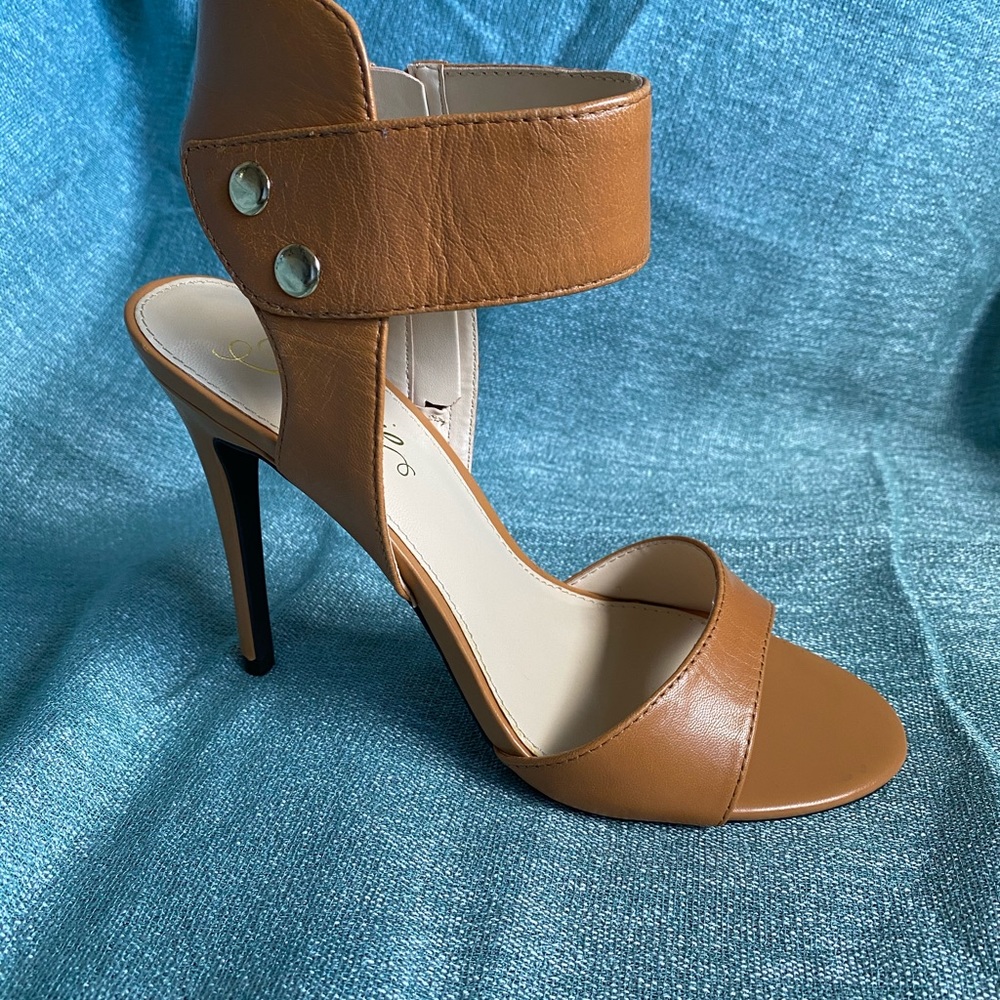 Tan leather heels